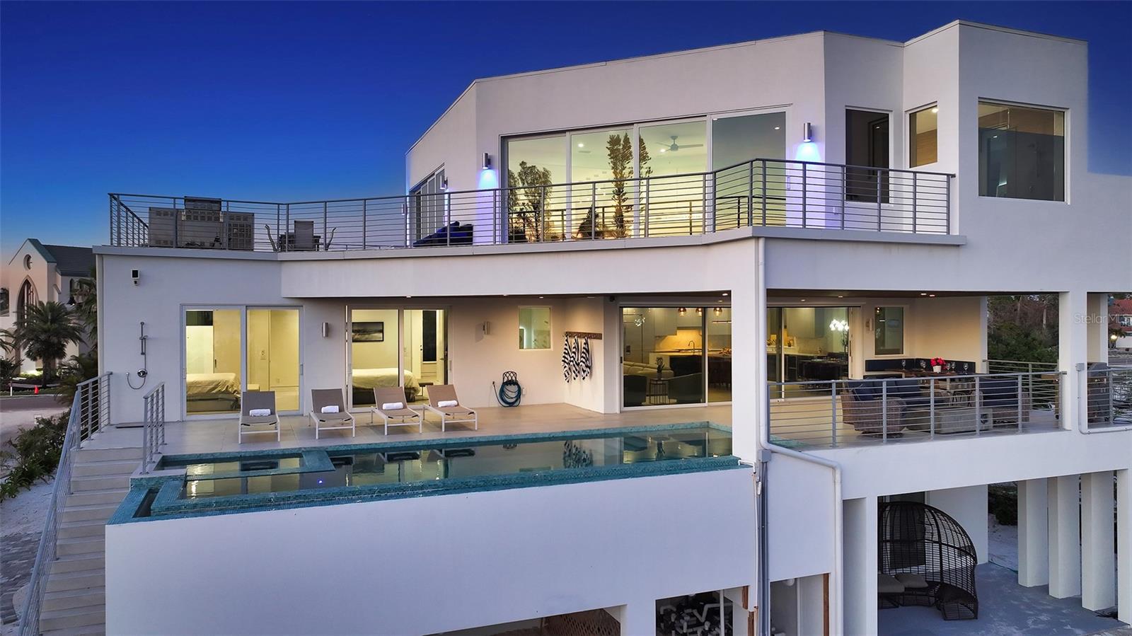 Image 4 of 60 For 6381 Gulf Of Mexico Drive