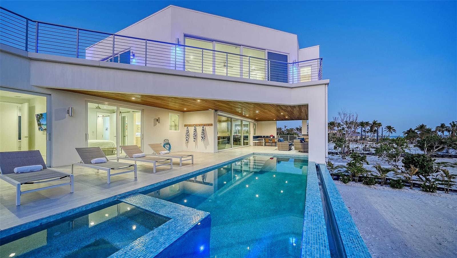 Image 7 of 60 For 6381 Gulf Of Mexico Drive