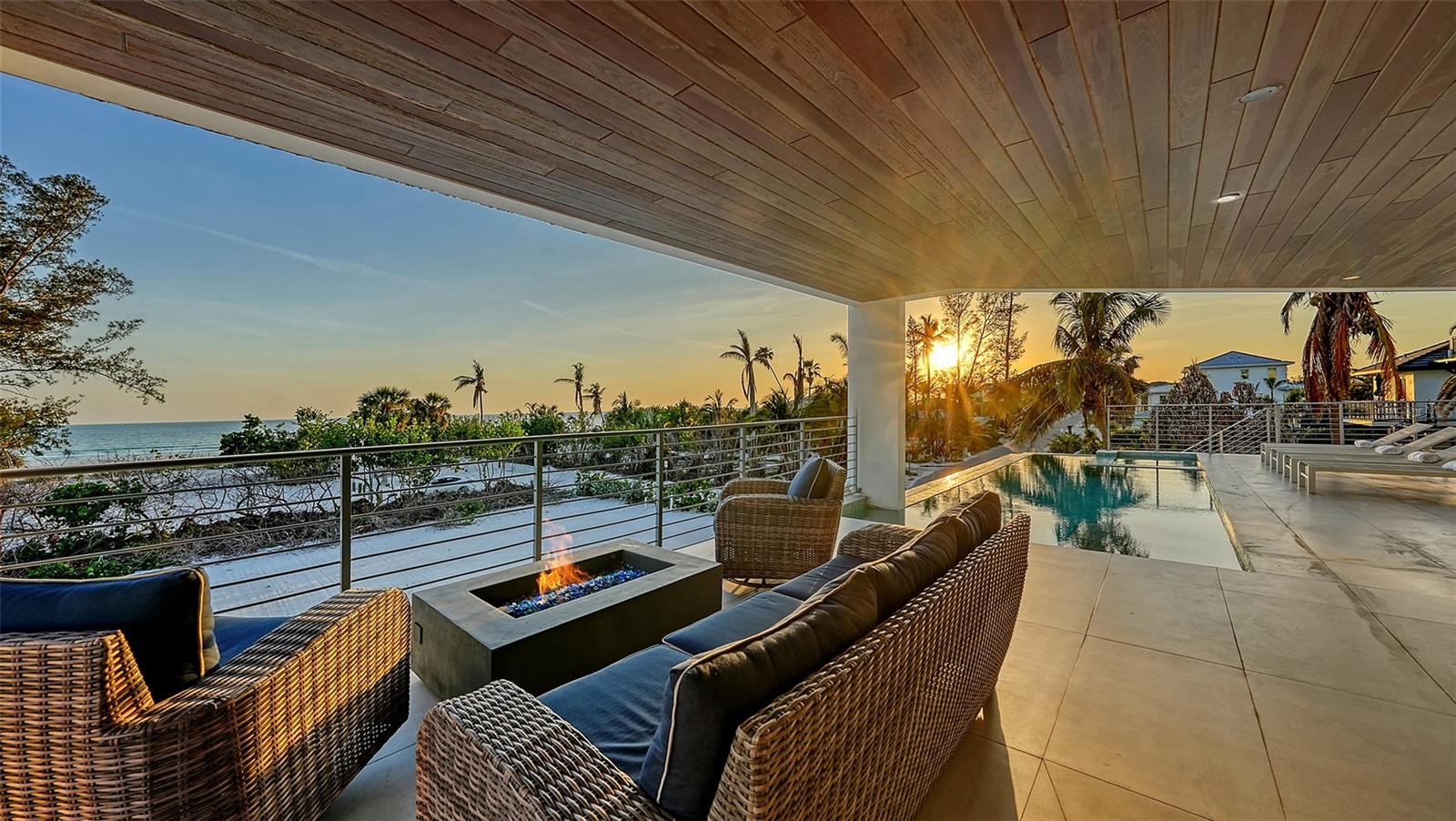 Image 8 of 60 For 6381 Gulf Of Mexico Drive