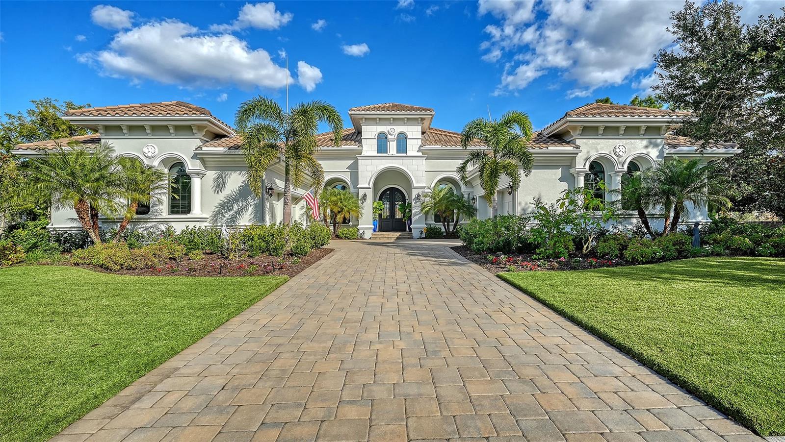 Image 3 of 98 For 7929 Staysail Court