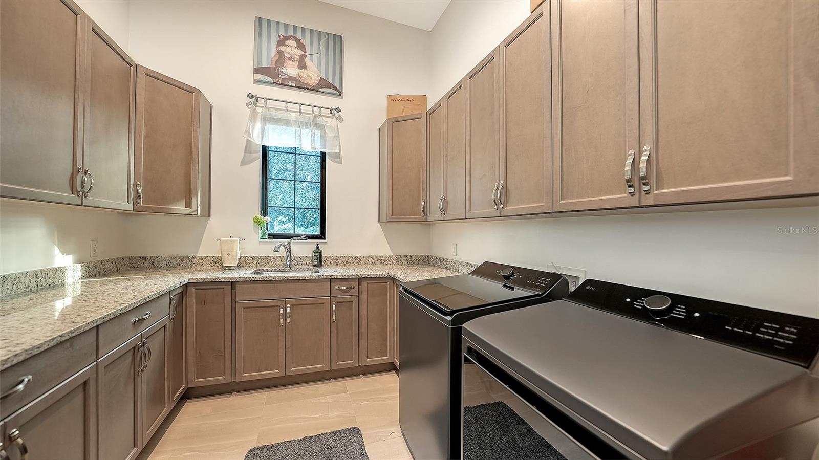 Image 56 of 98 For 7929 Staysail Court