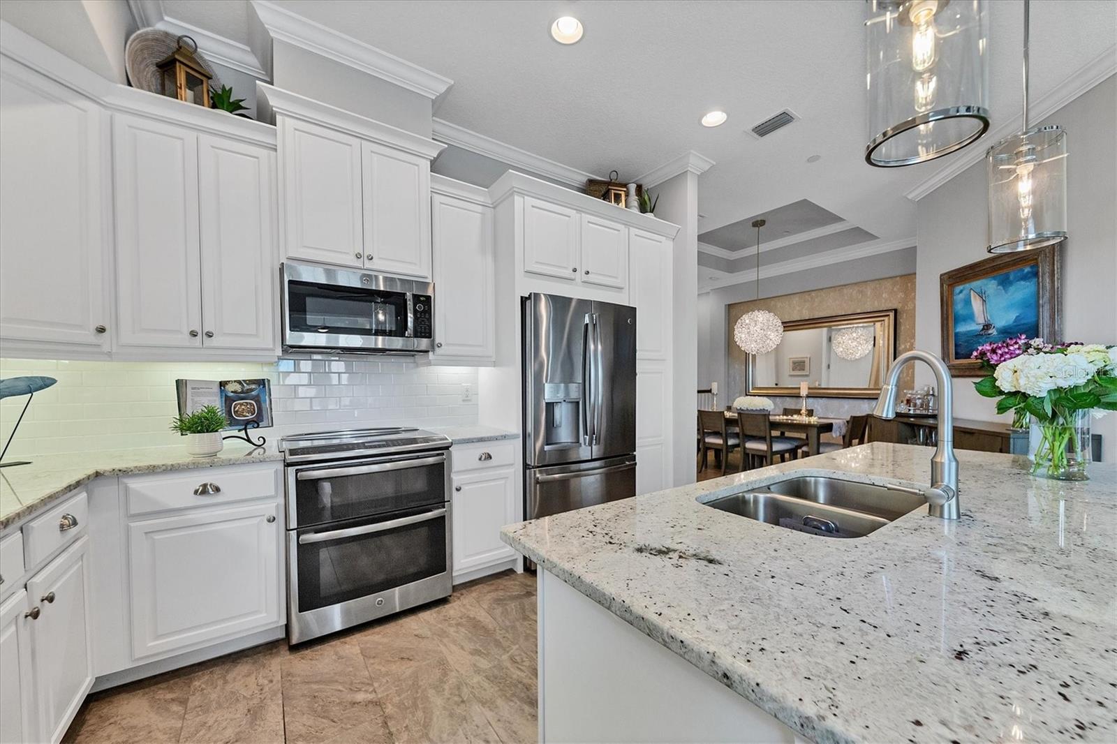 Image 14 of 91 For 295 Compass Point Drive 201