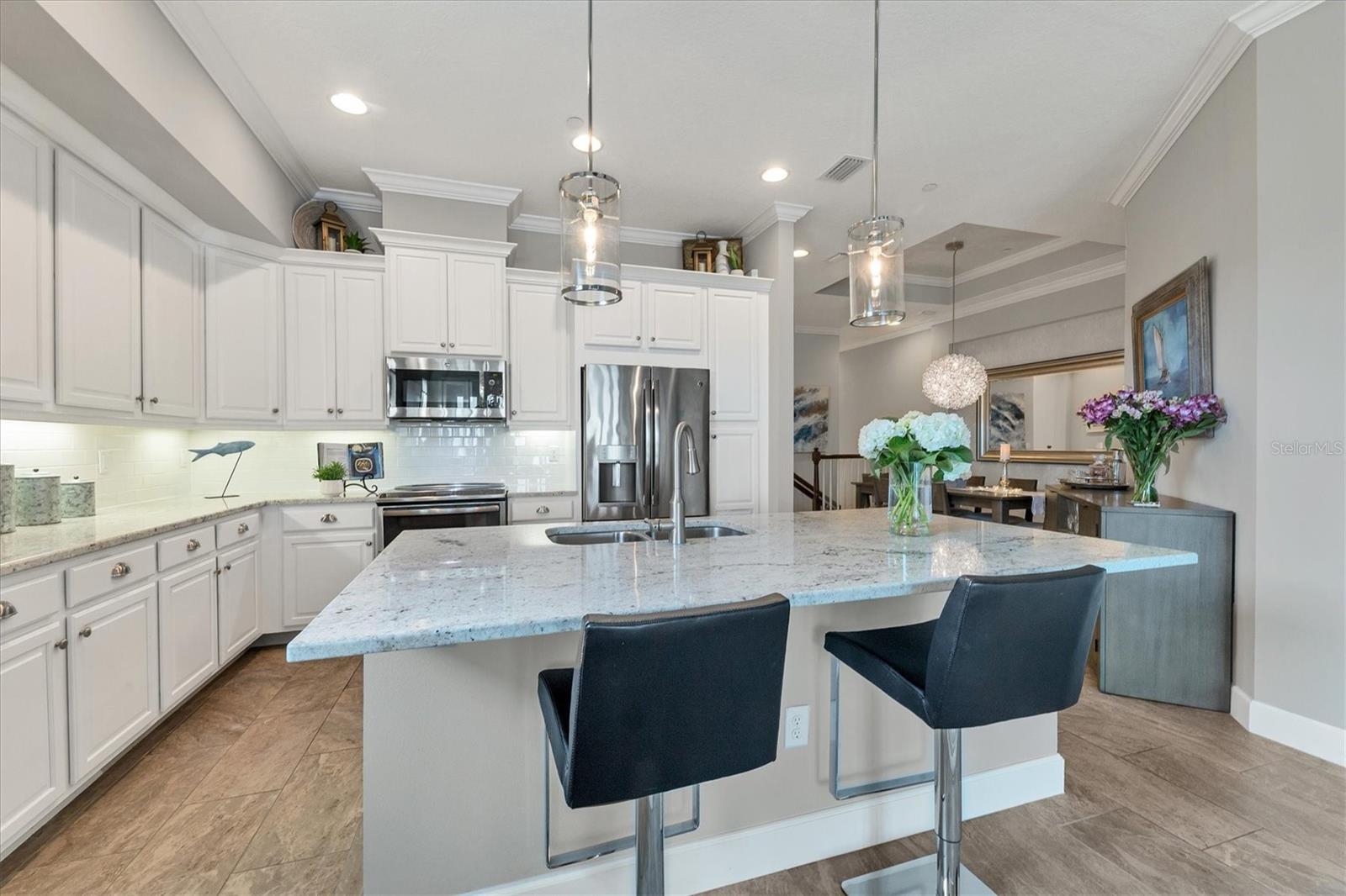 Image 15 of 91 For 295 Compass Point Drive 201