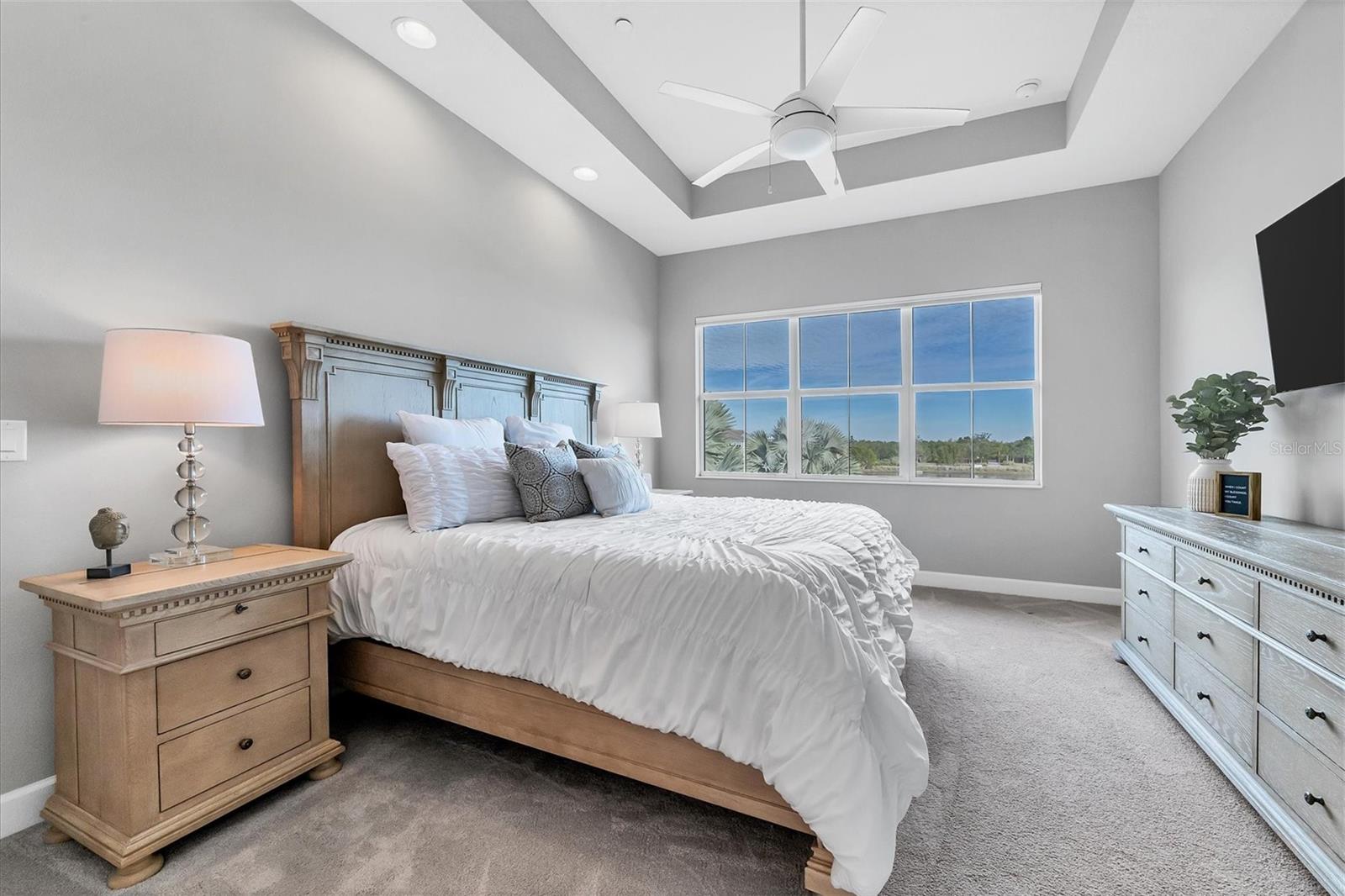 Image 25 of 91 For 295 Compass Point Drive 201