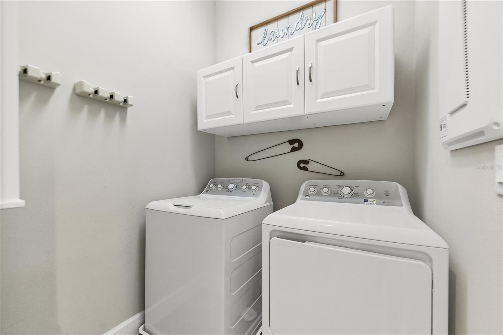 Image 35 of 91 For 295 Compass Point Drive 201