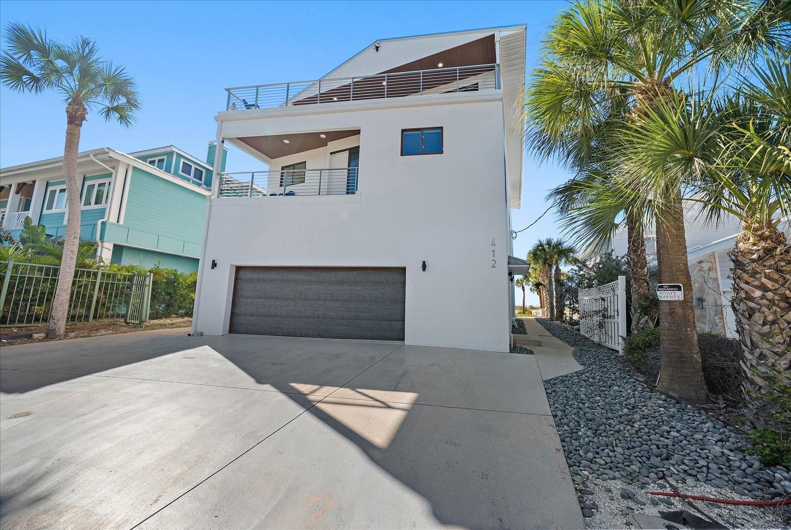 Image 2 of 75 For 412 Casey Key Road