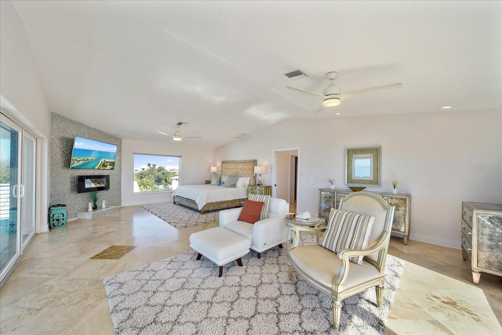 Image 27 of 75 For 412 Casey Key Road