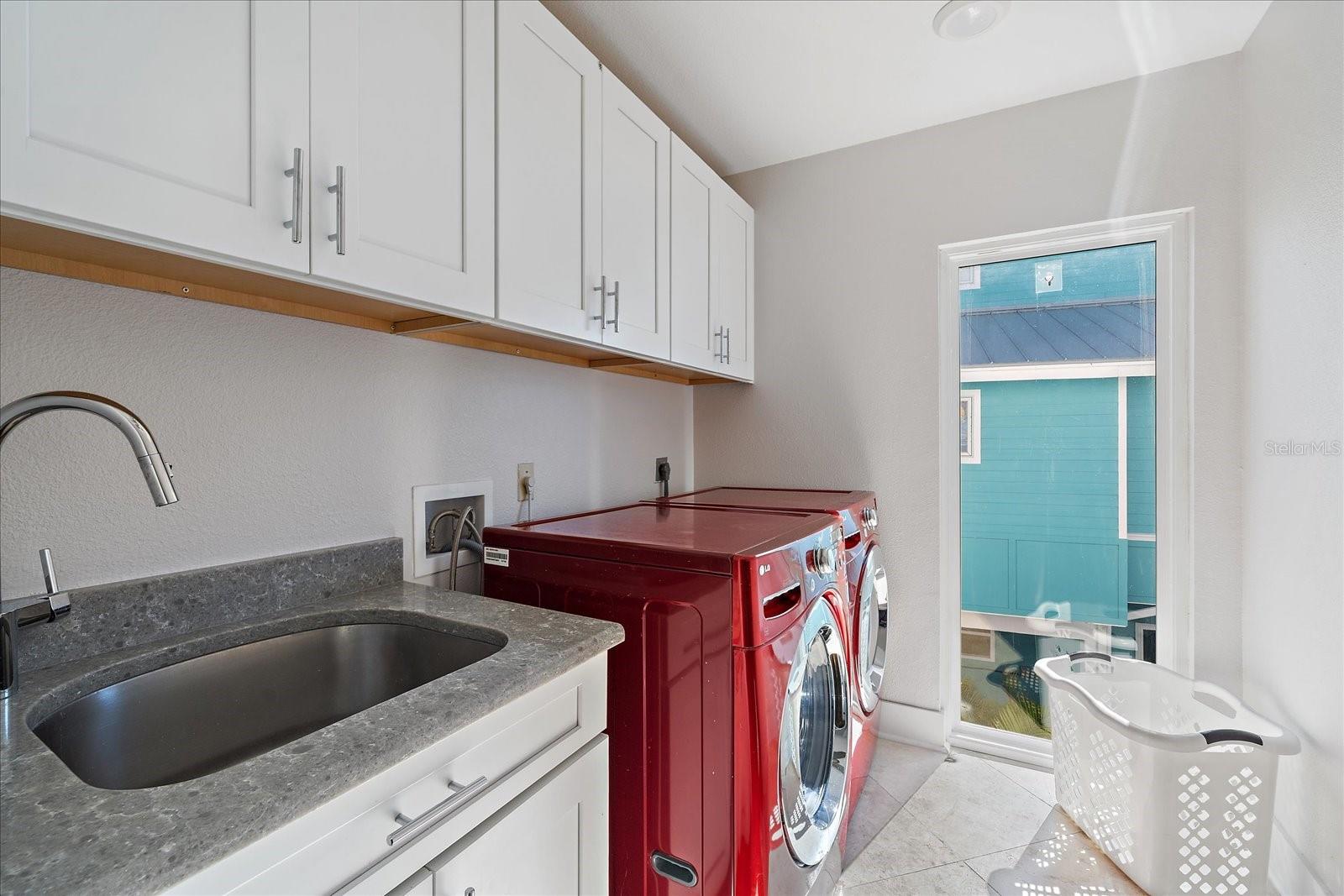 Image 47 of 75 For 412 Casey Key Road