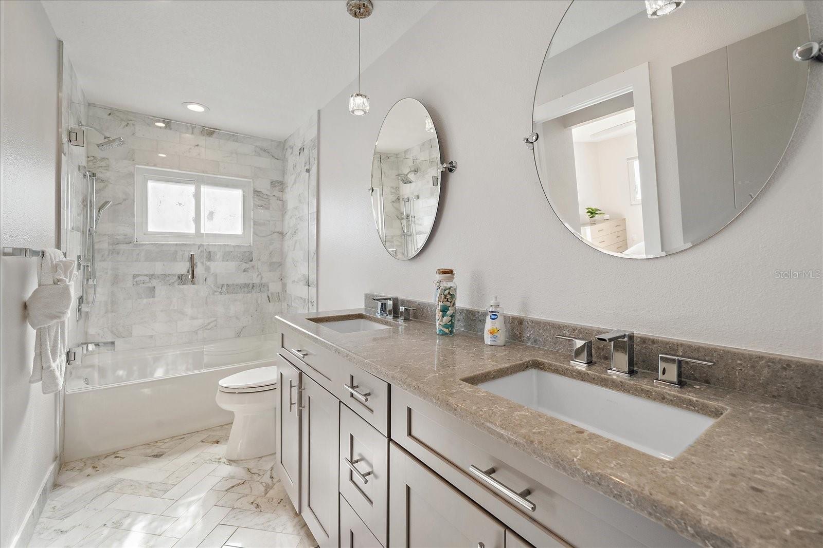 Image 49 of 75 For 412 Casey Key Road