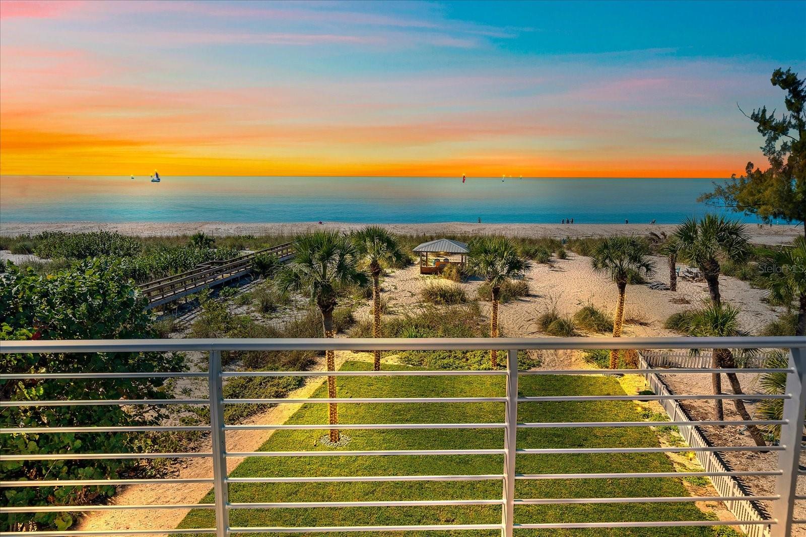 Image 5 of 75 For 412 Casey Key Road