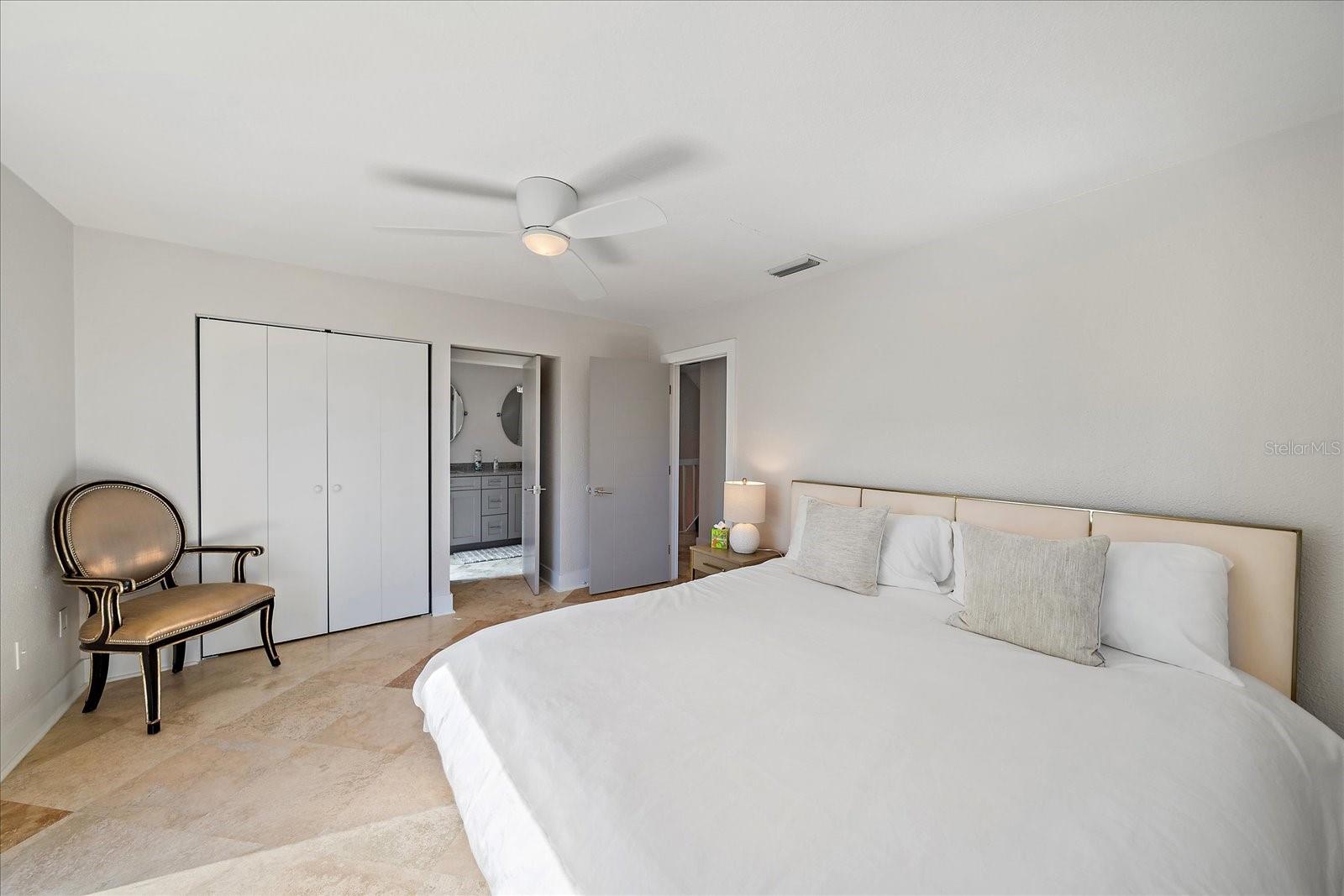 Image 50 of 75 For 412 Casey Key Road