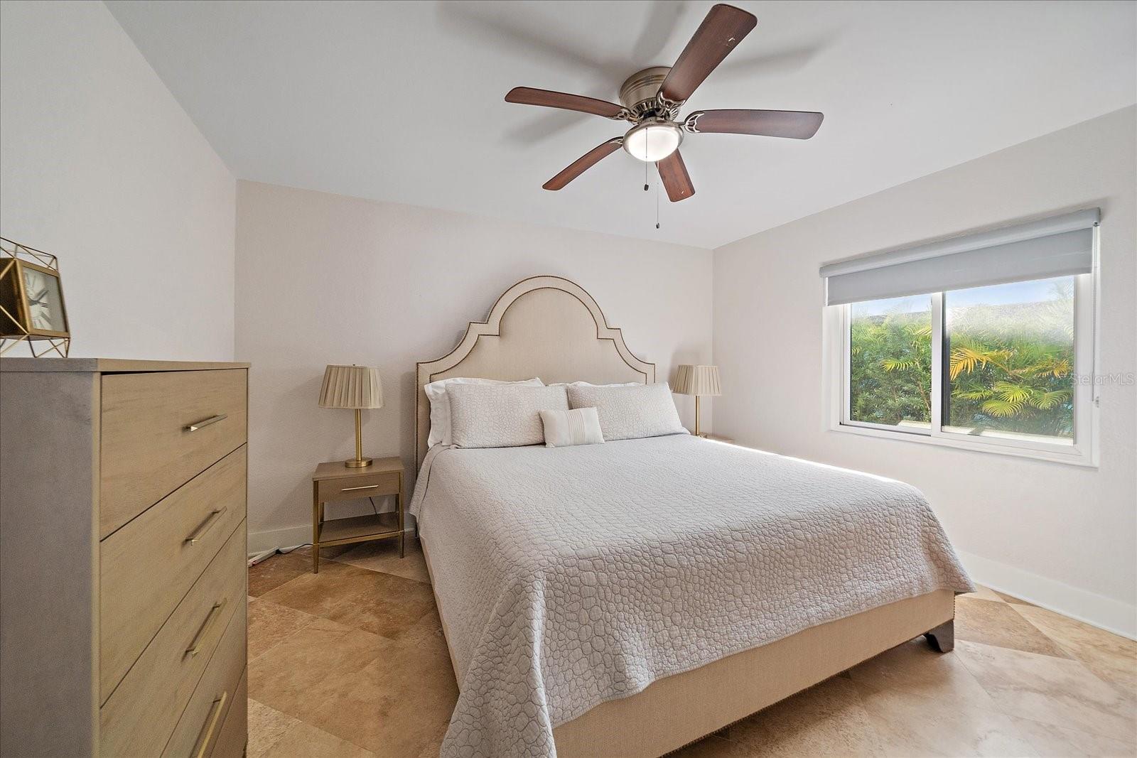 Image 58 of 75 For 412 Casey Key Road