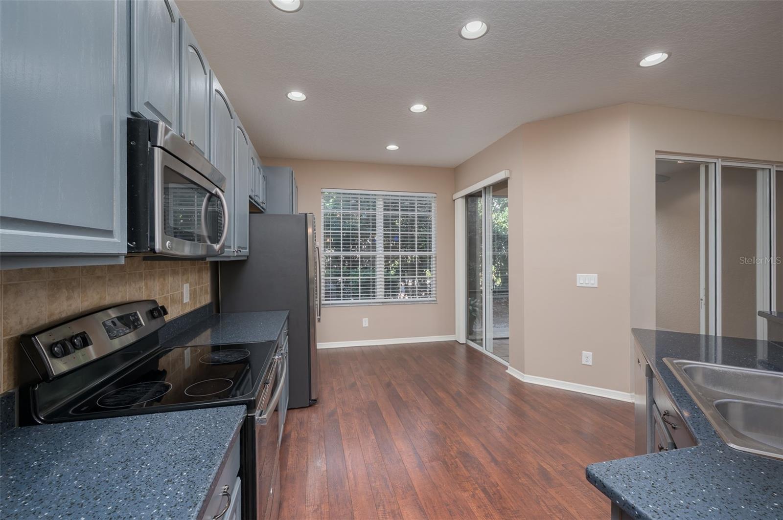 Image 13 of 48 For 5543 Napa Drive