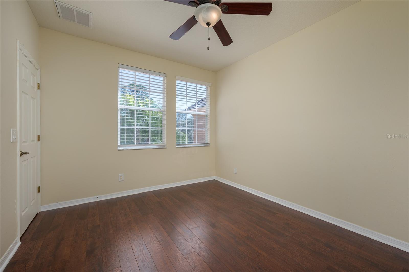 Image 28 of 48 For 5543 Napa Drive