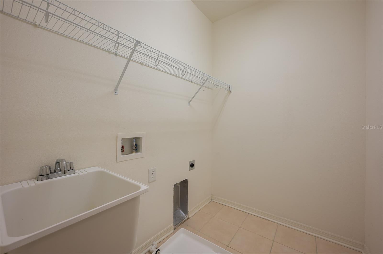 Image 31 of 48 For 5543 Napa Drive