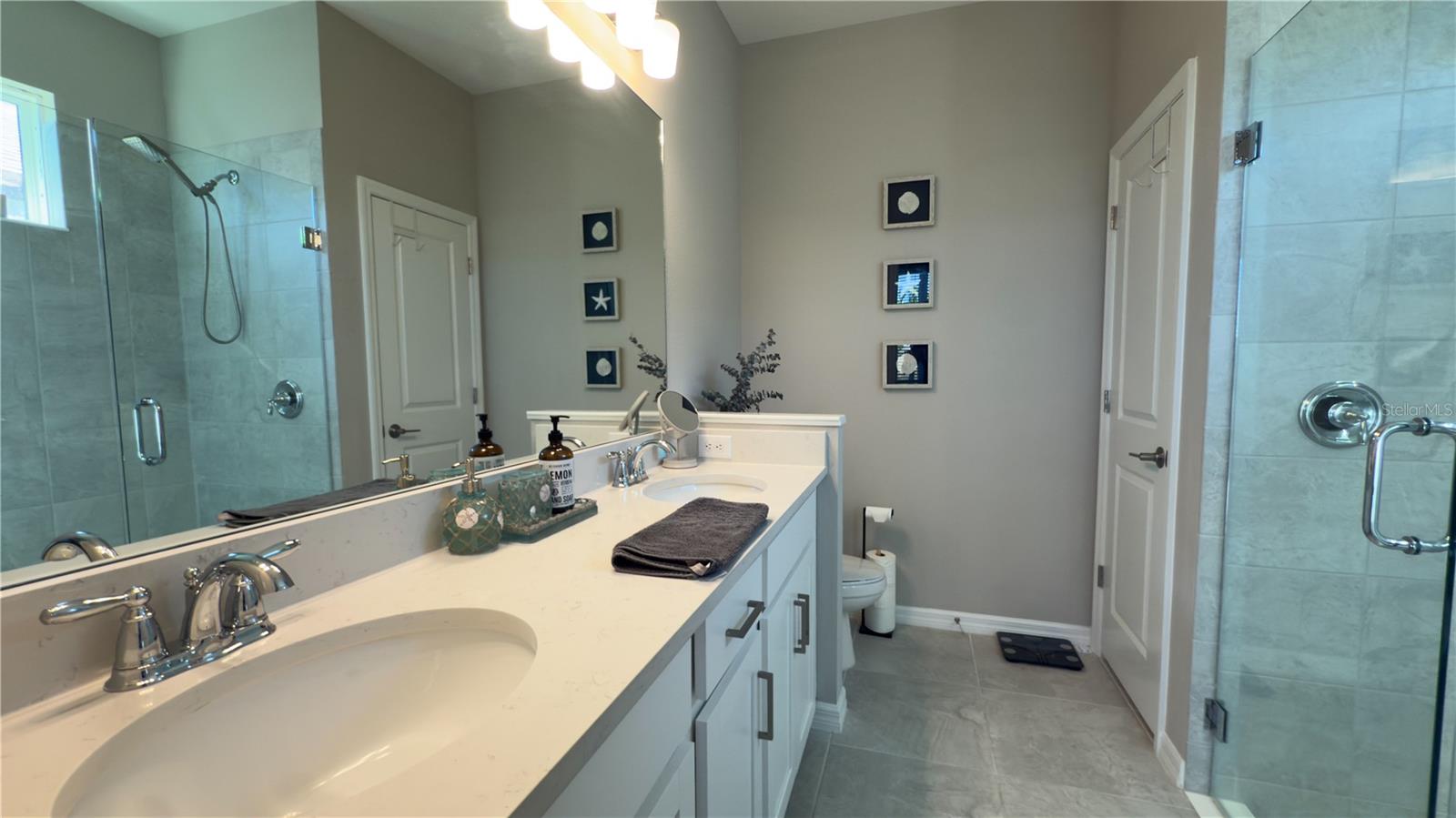 Image 14 of 29 For 15285 Shady Palms Lane