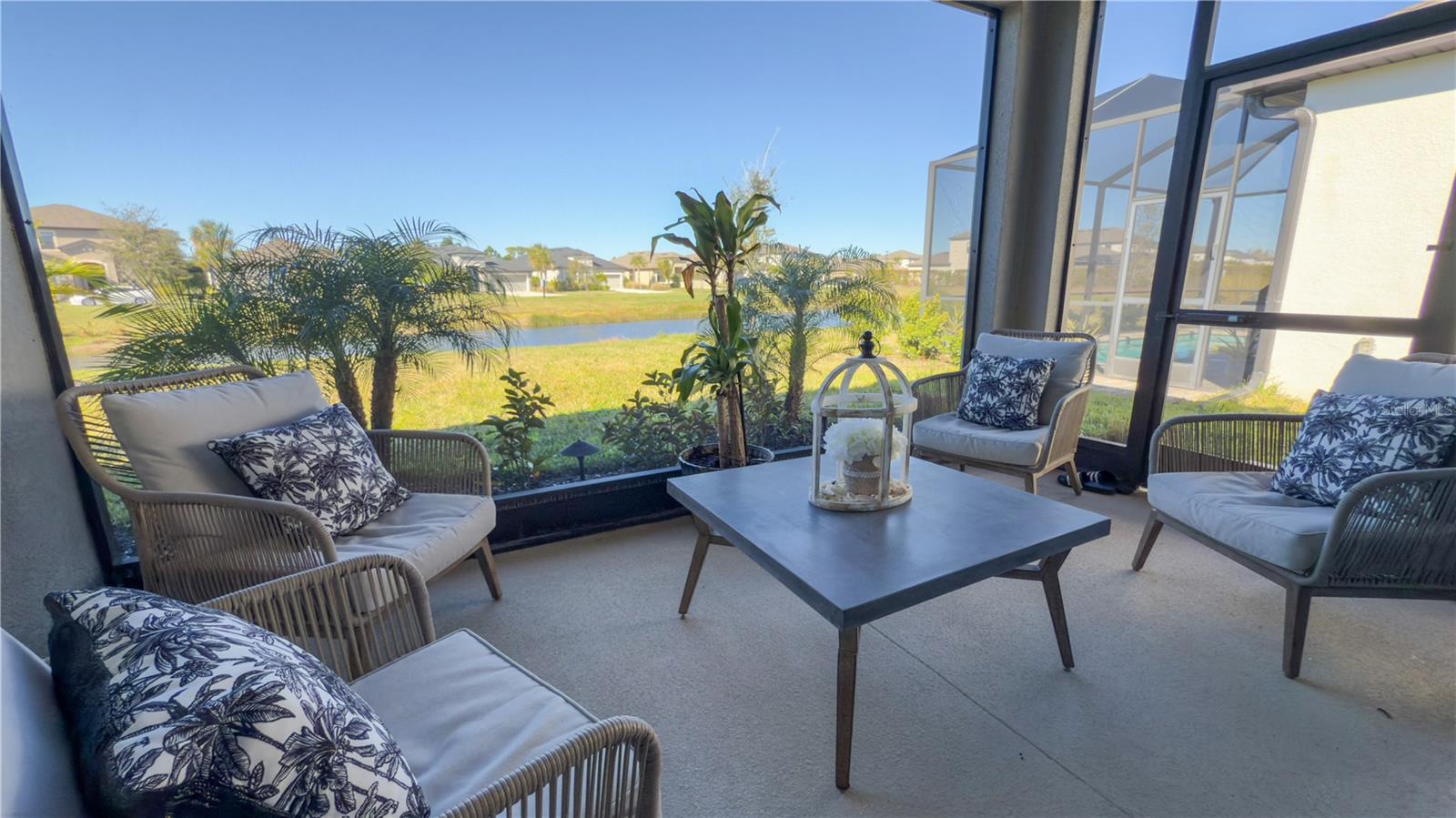 Image 21 of 29 For 15285 Shady Palms Lane