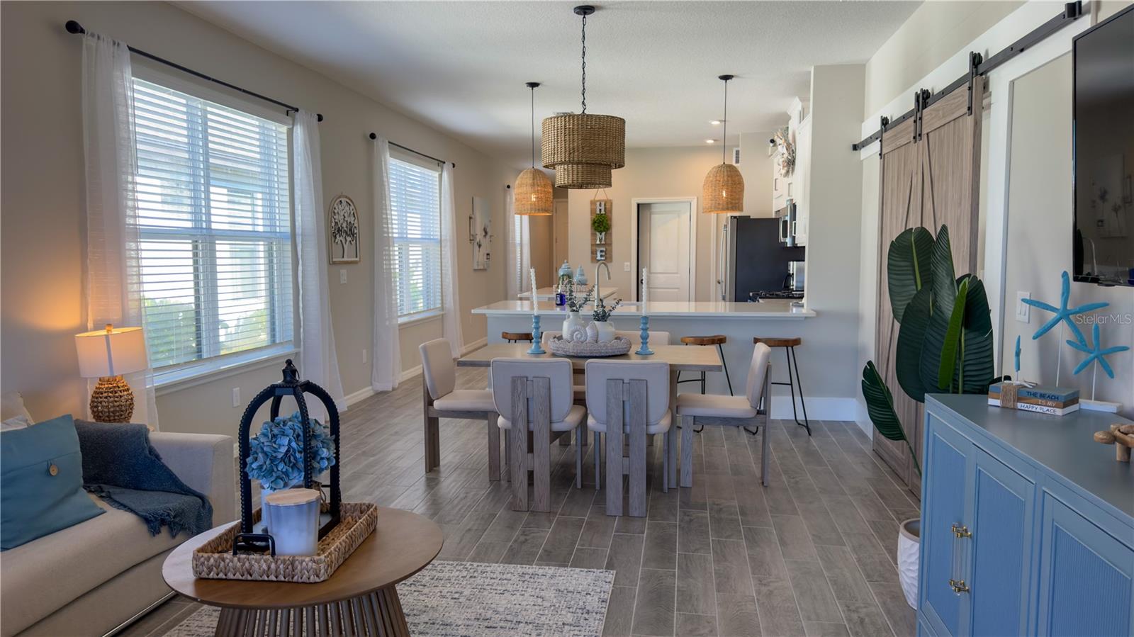 Image 9 of 29 For 15285 Shady Palms Lane