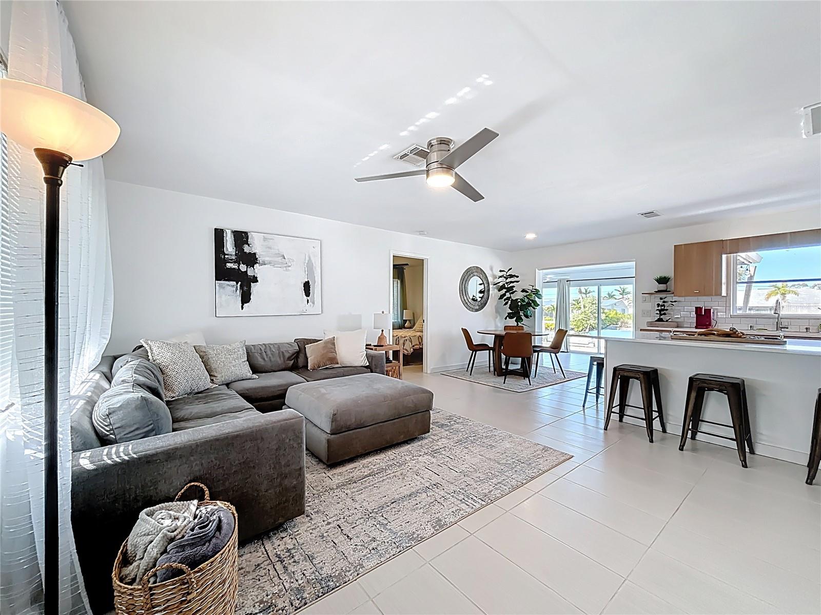 Image 2 of 55 For 1046 Lee Street