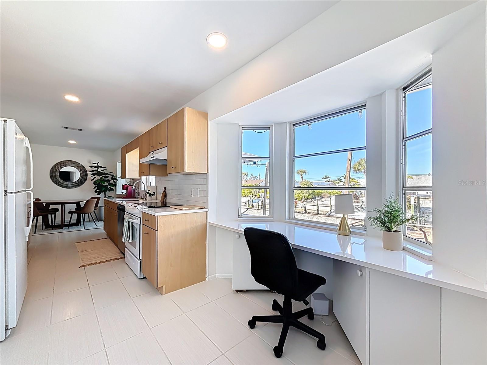 Image 20 of 55 For 1046 Lee Street