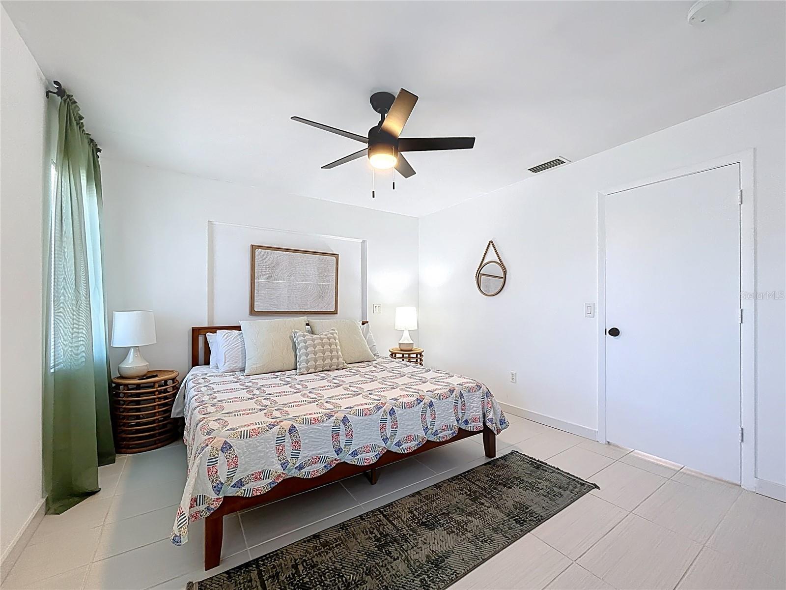 Image 21 of 55 For 1046 Lee Street