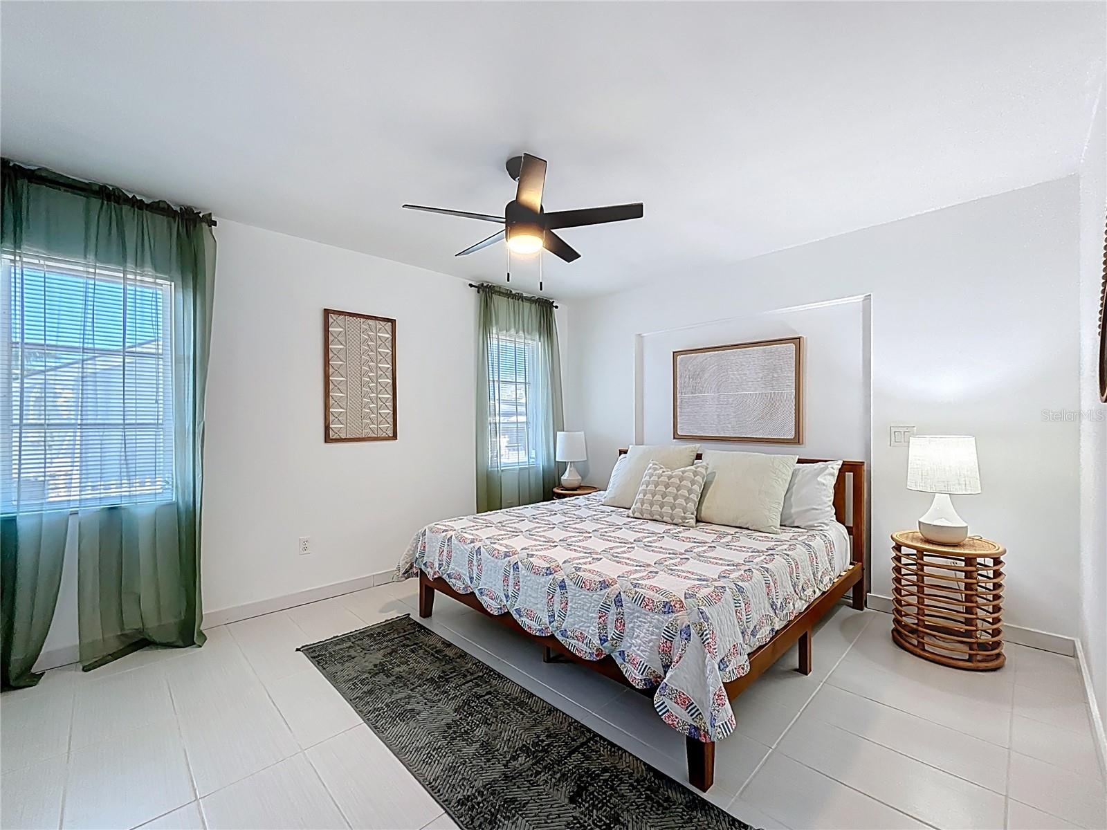 Image 22 of 55 For 1046 Lee Street