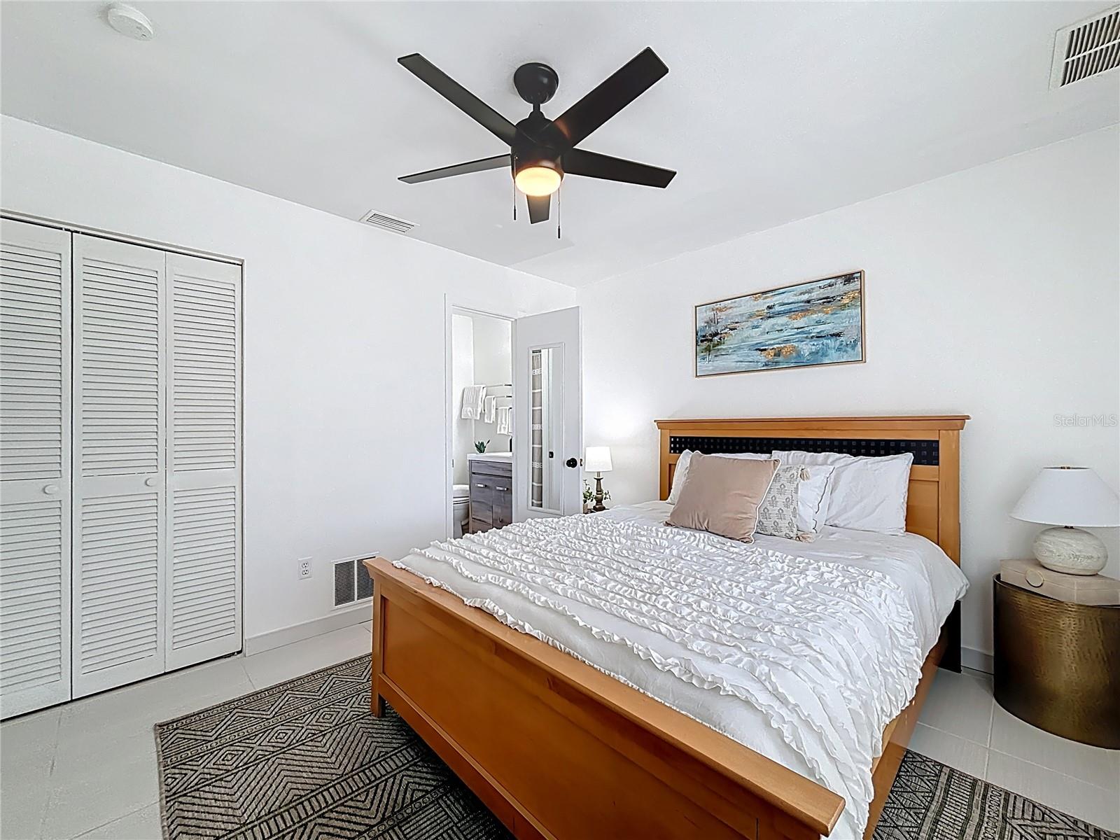 Image 27 of 55 For 1046 Lee Street