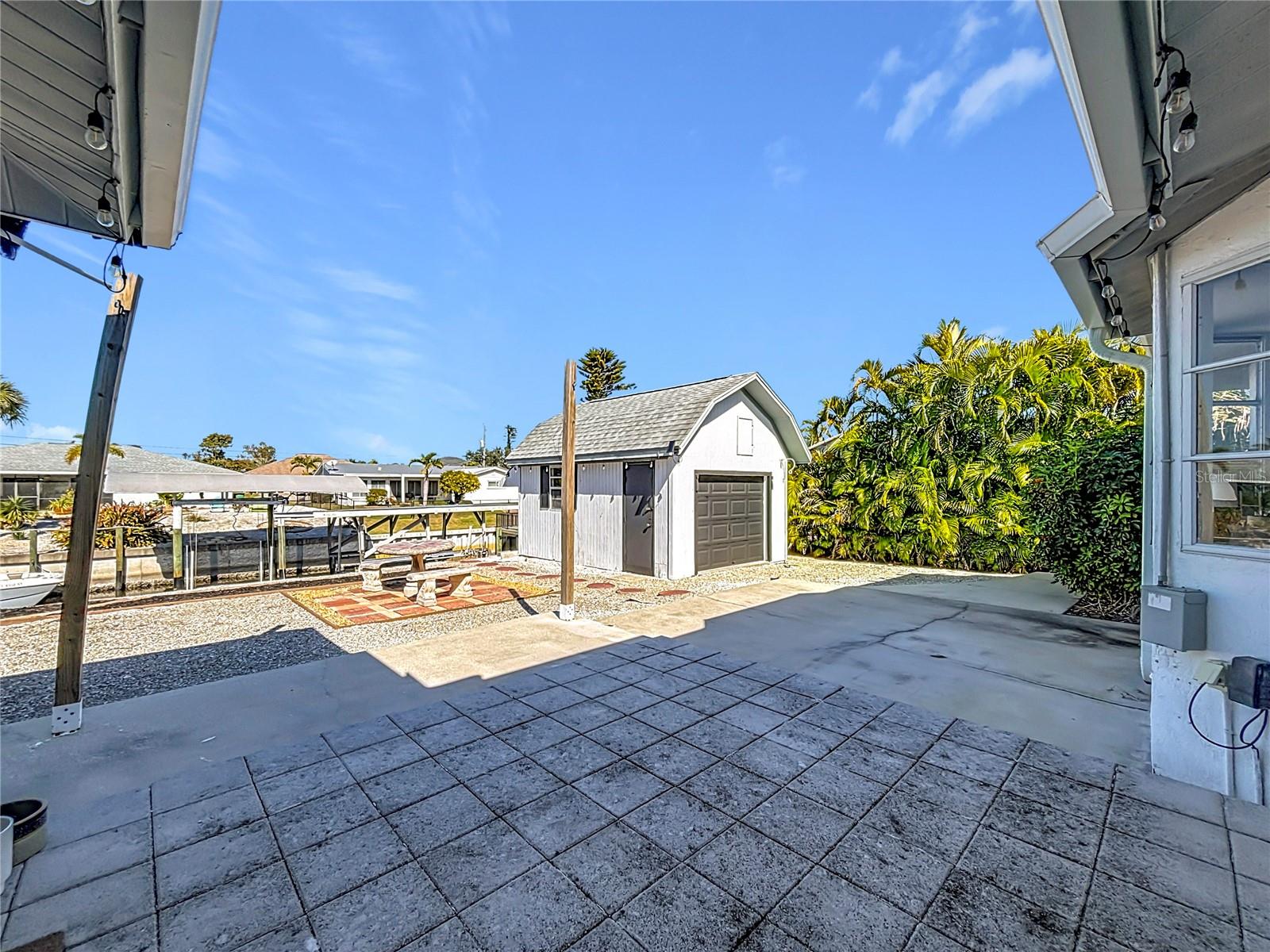 Image 37 of 55 For 1046 Lee Street