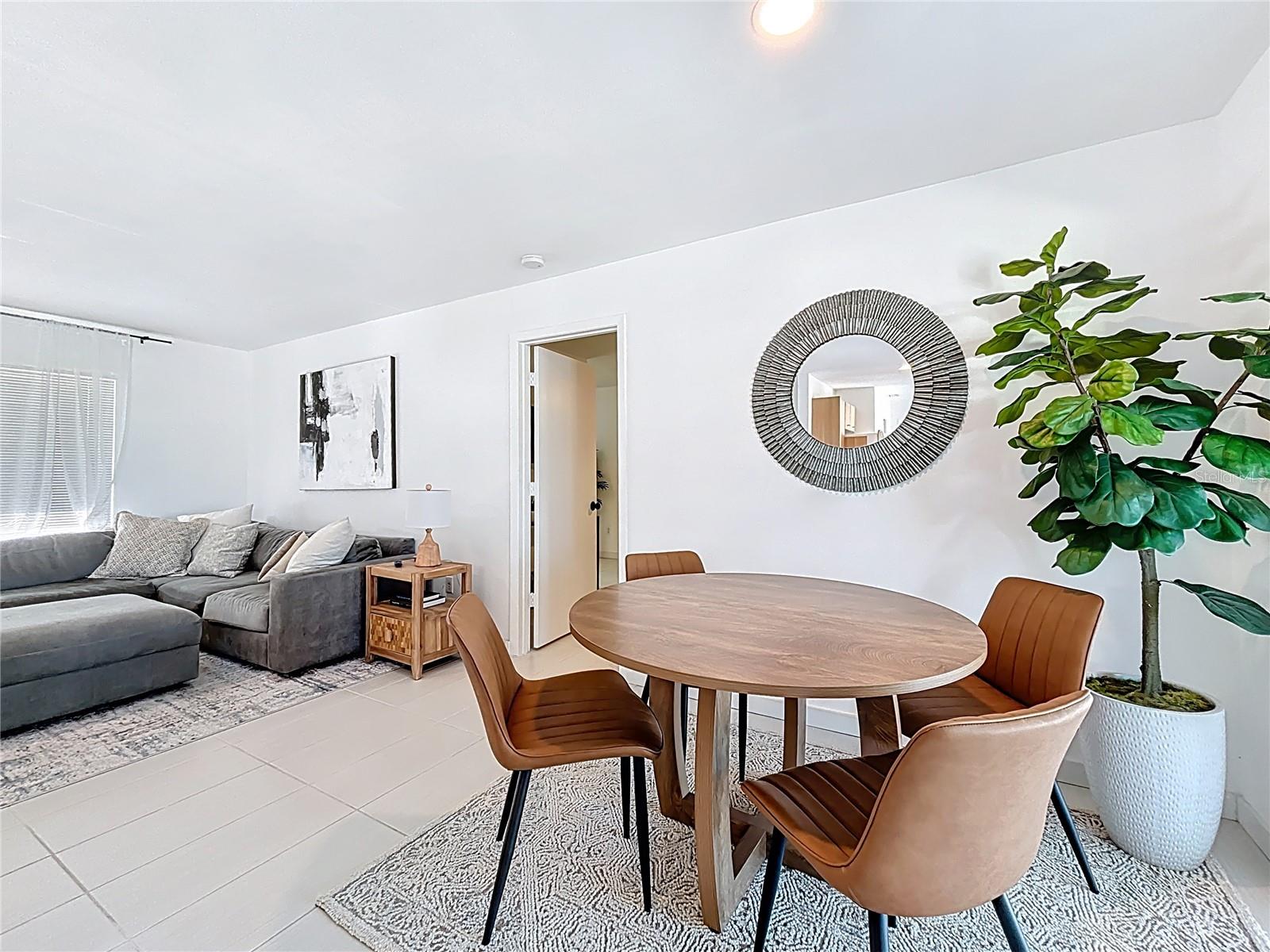 Image 7 of 55 For 1046 Lee Street