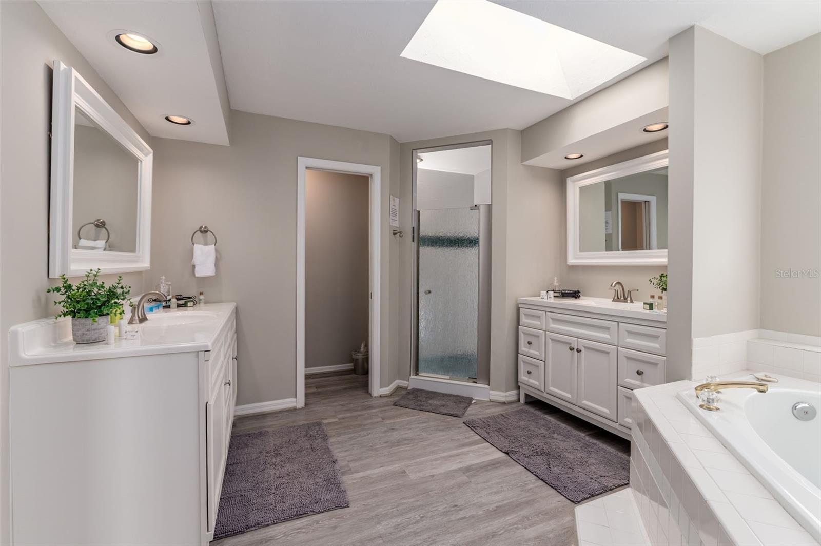 Image 13 of 27 For 4137 Pinar Drive