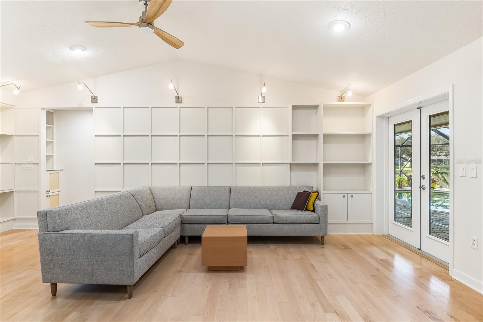 Image 6 of 34 For 4502 Friar Tuck Lane