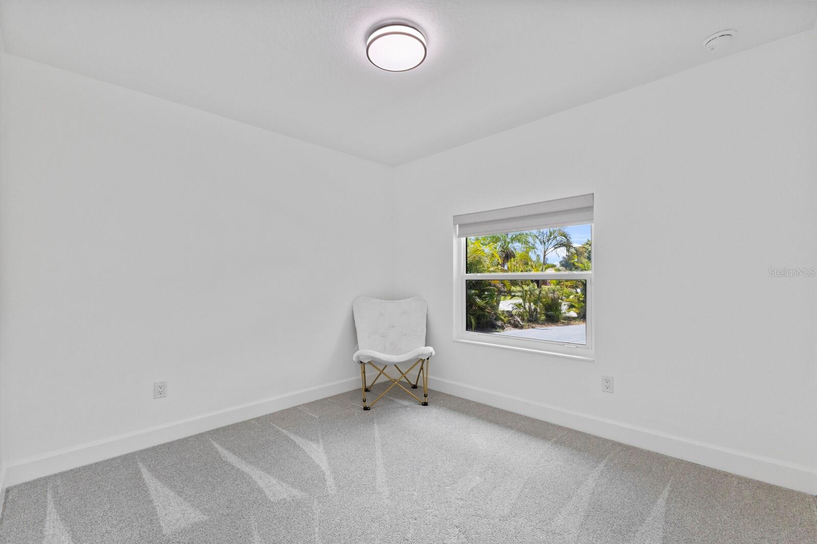 Image 21 of 35 For 6410 38th Avenue Circle W