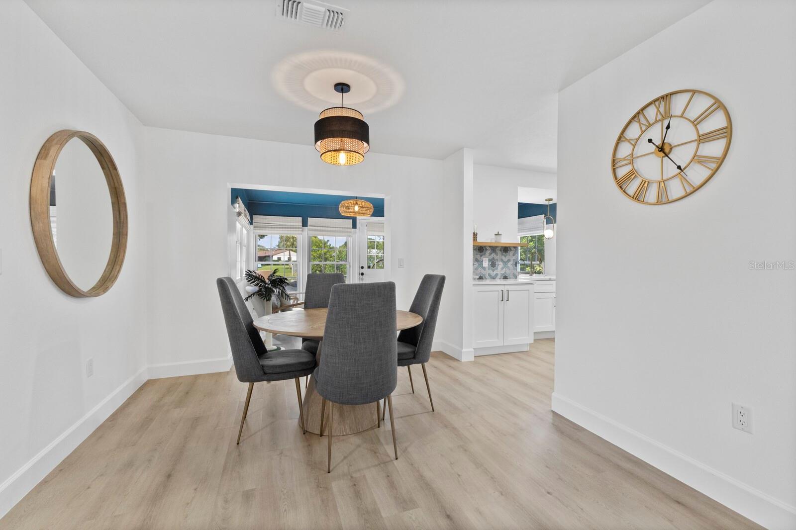 Image 7 of 35 For 6410 38th Avenue Circle W