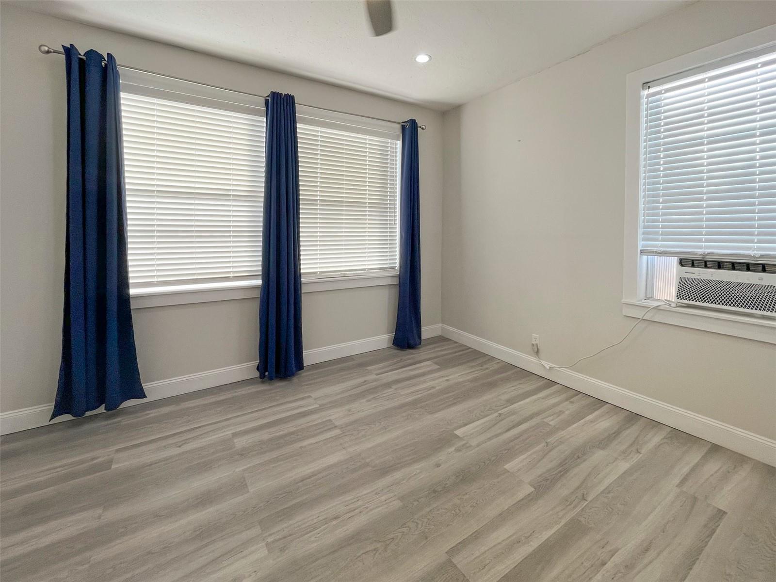 Image 5 of 9 For 408 Armada Road S 5