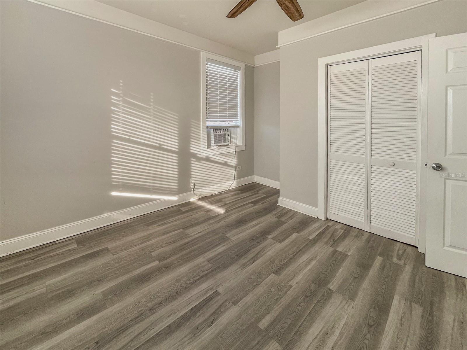 Image 6 of 9 For 408 Armada Road S 7