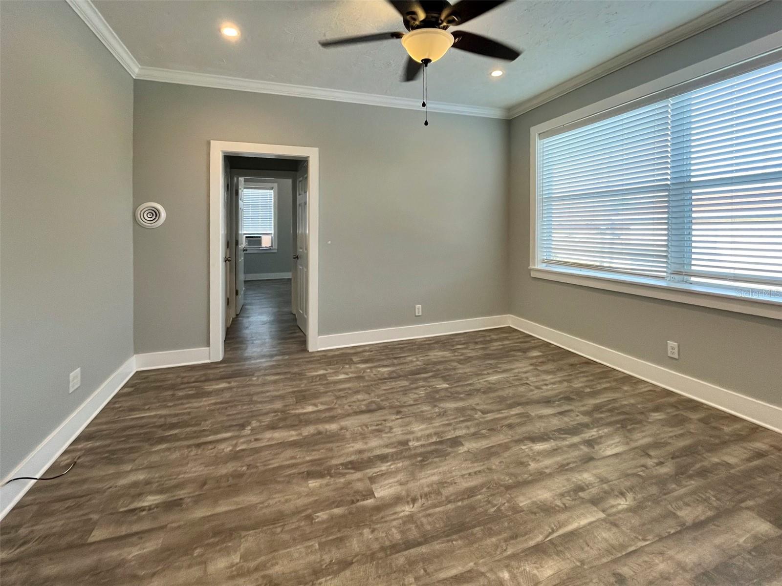 Image 5 of 10 For 408 Armada Road S 8