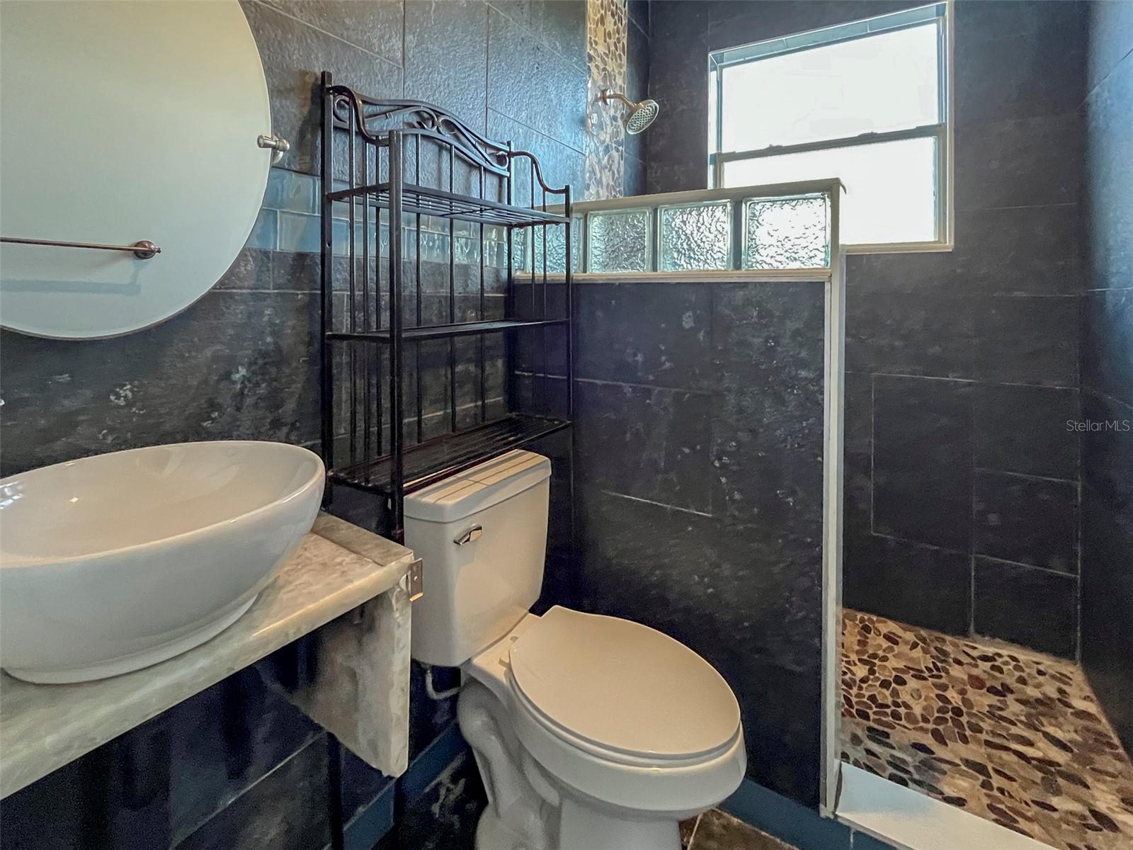 Image 7 of 10 For 408 Armada Road S 8