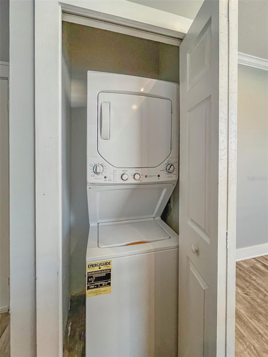 Image 8 of 10 For 408 Armada Road S 8