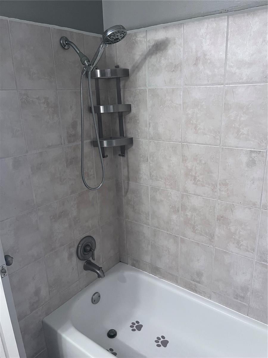 Image 13 of 23 For 6024 48th Avenue Drive E