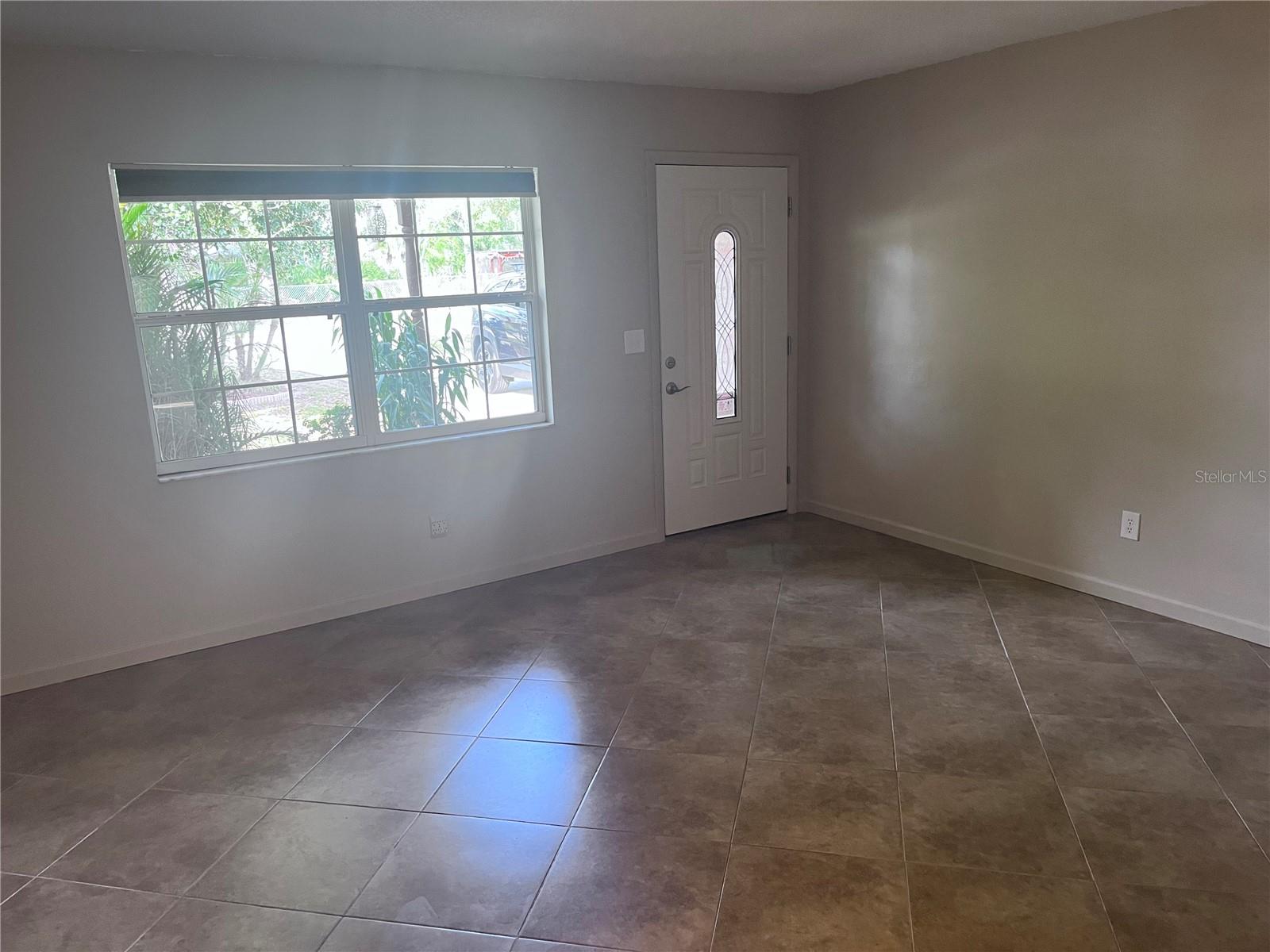 Image 5 of 23 For 6024 48th Avenue Drive E