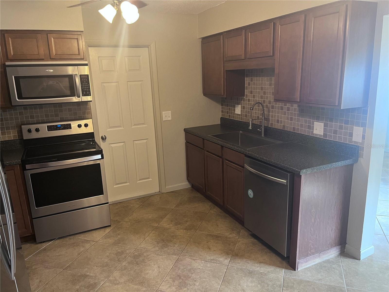 Image 6 of 23 For 6024 48th Avenue Drive E