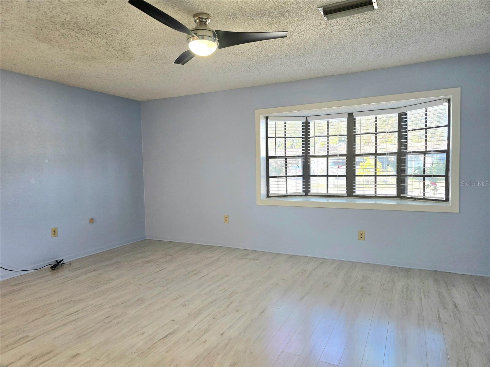 Image 5 of 19 For 4004 36th Street W