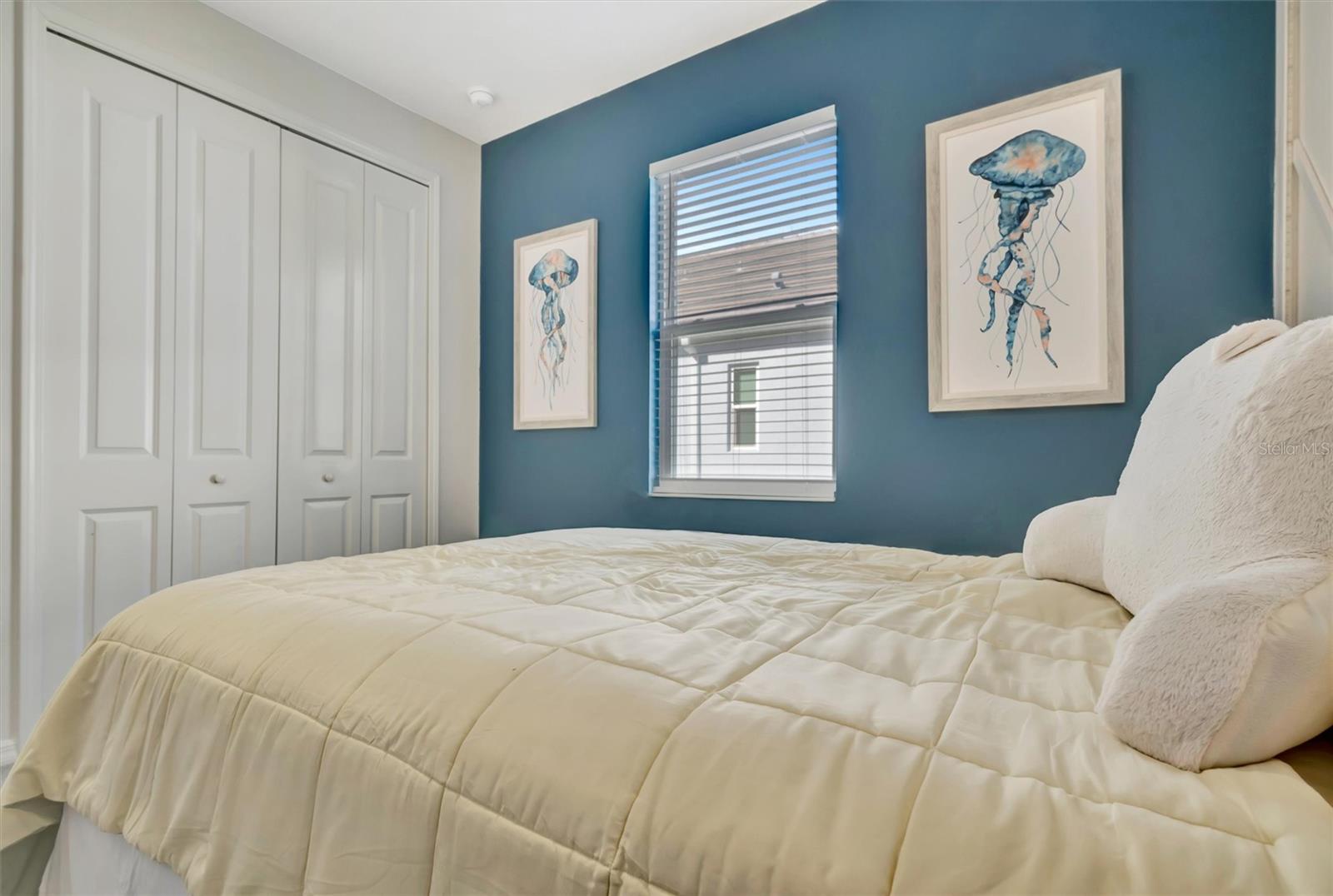 Image 19 of 49 For 404 Whistler Glen