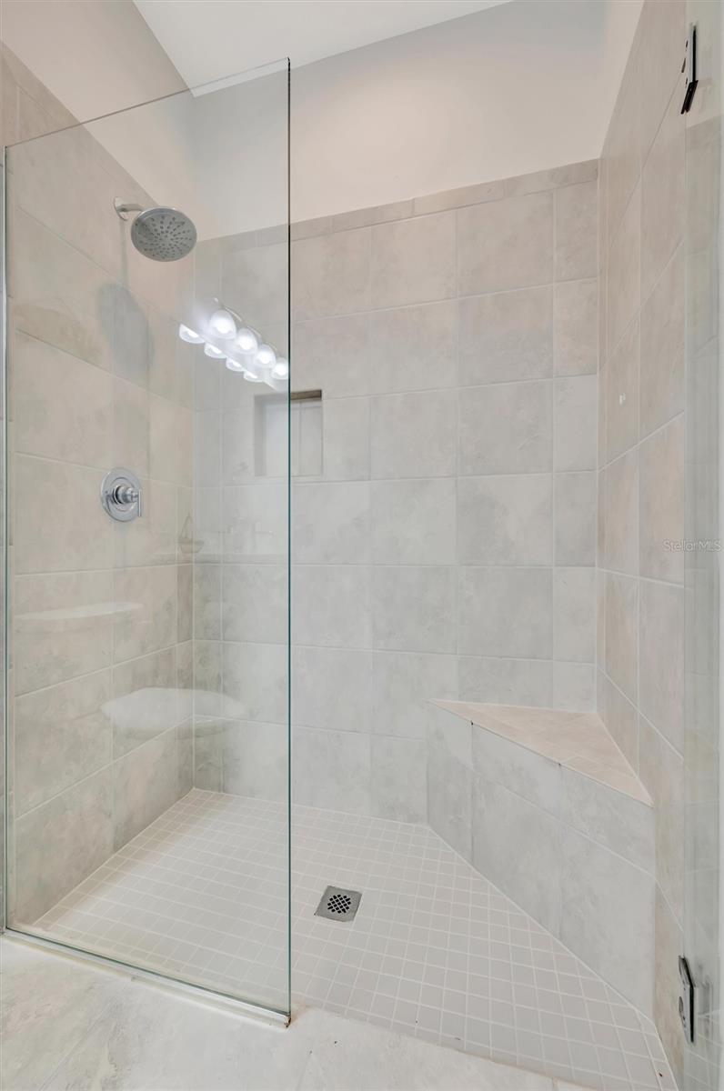 Image 21 of 49 For 404 Whistler Glen