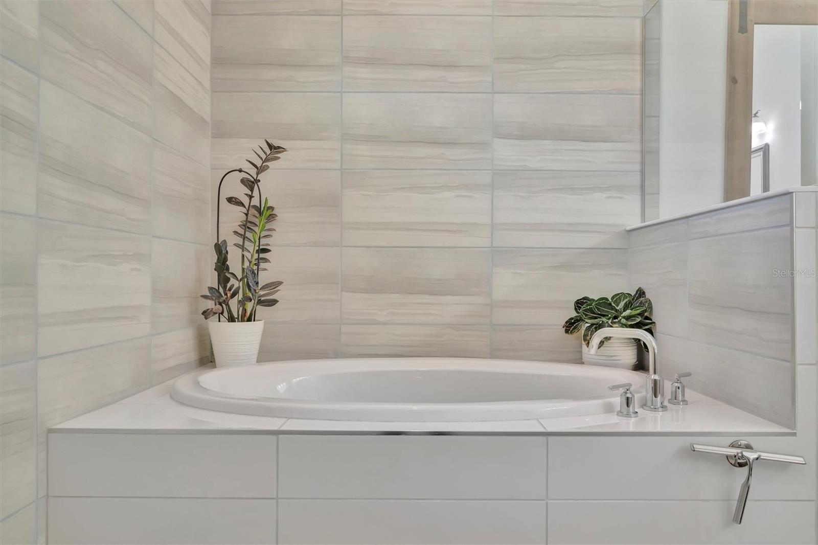 Image 29 of 49 For 404 Whistler Glen