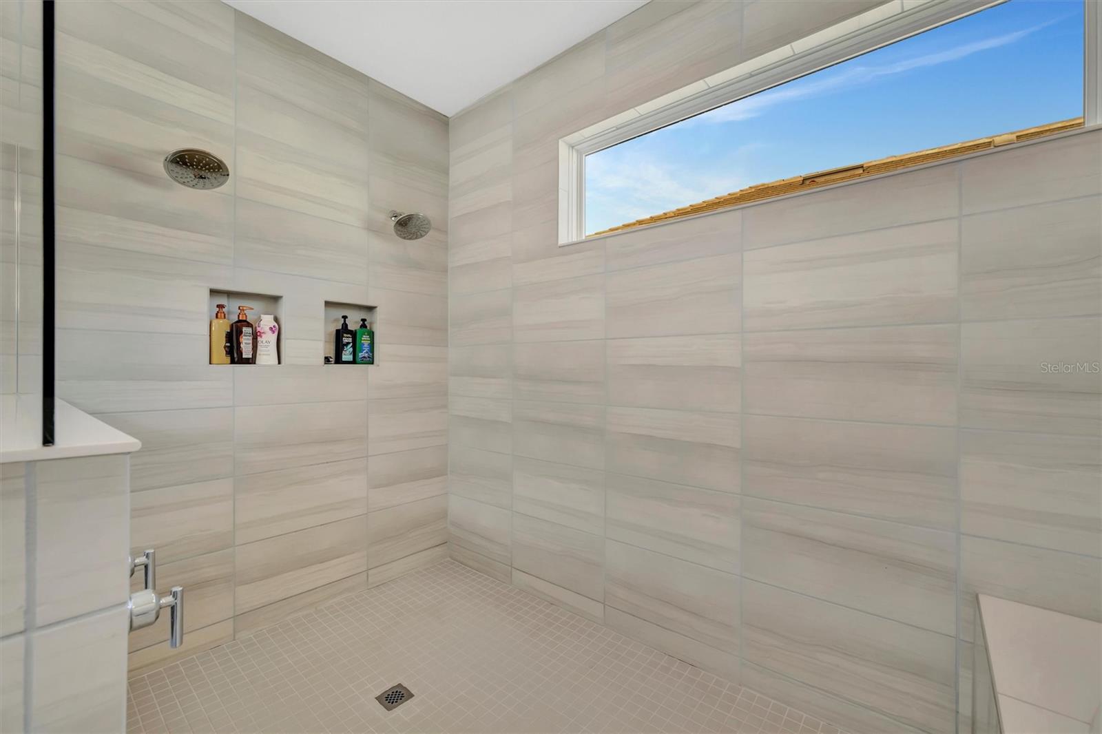 Image 30 of 49 For 404 Whistler Glen