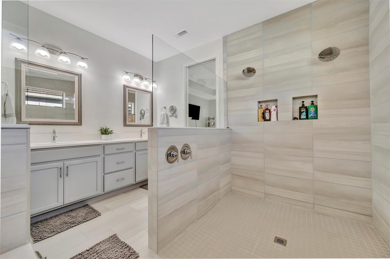 Image 31 of 49 For 404 Whistler Glen