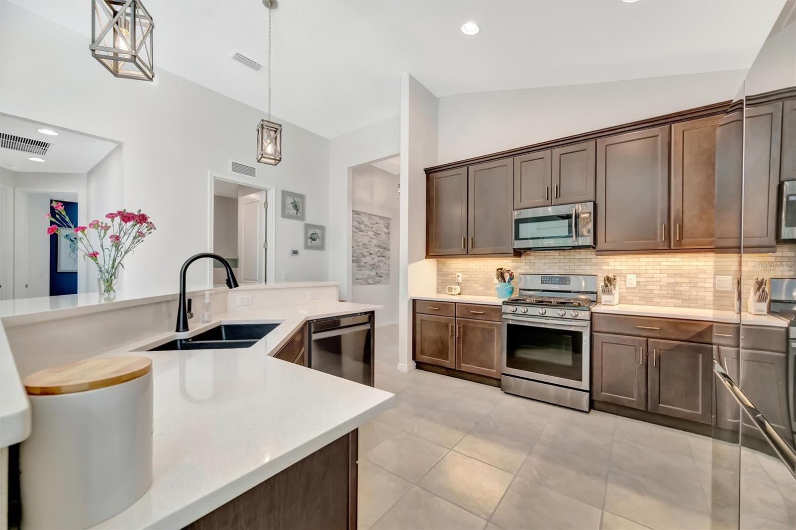 Image 34 of 49 For 404 Whistler Glen