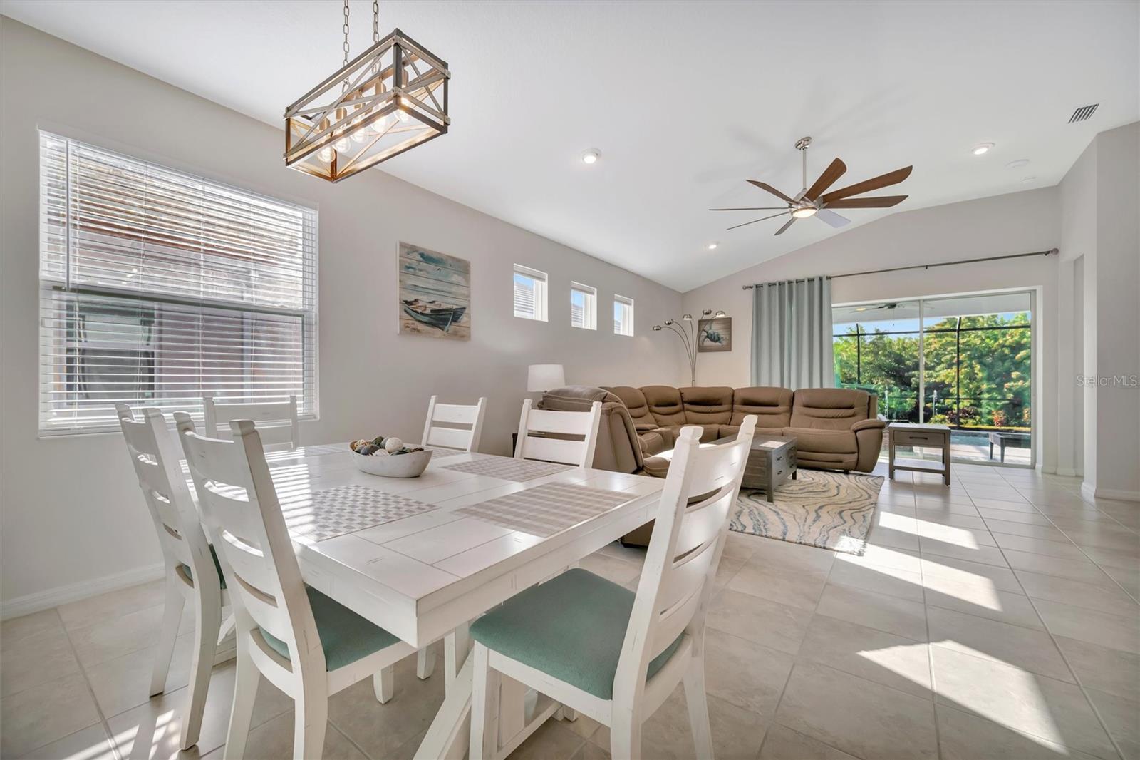 Image 38 of 49 For 404 Whistler Glen