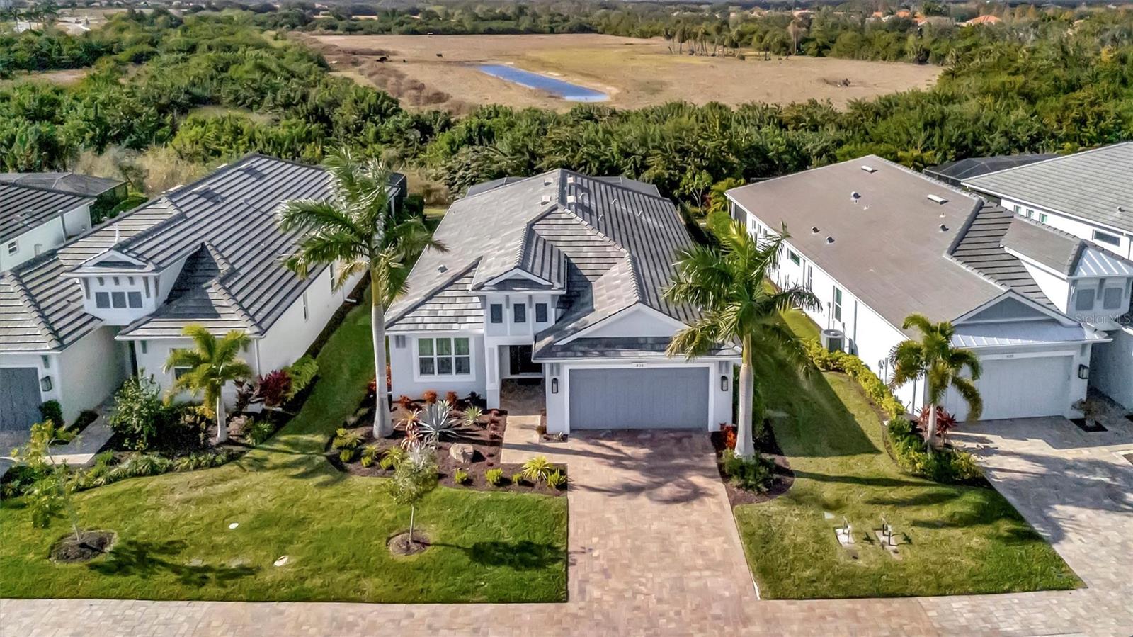 Image 4 of 49 For 404 Whistler Glen